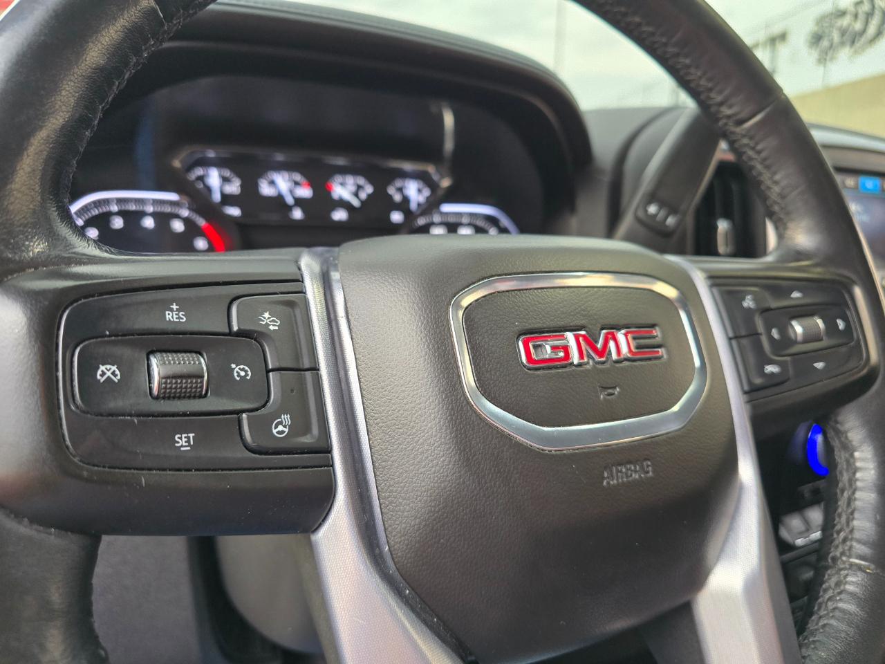 GMC Sierra 1500 4WD Crew Cab 147" SLT 2019