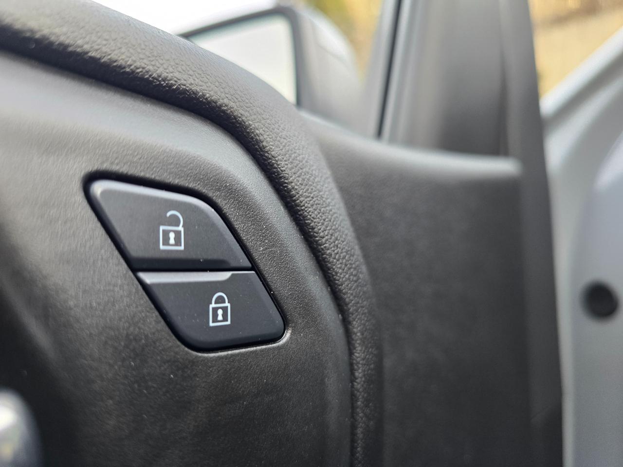 GMC Sierra 1500 4WD Reg Cab 126" Pro 2024