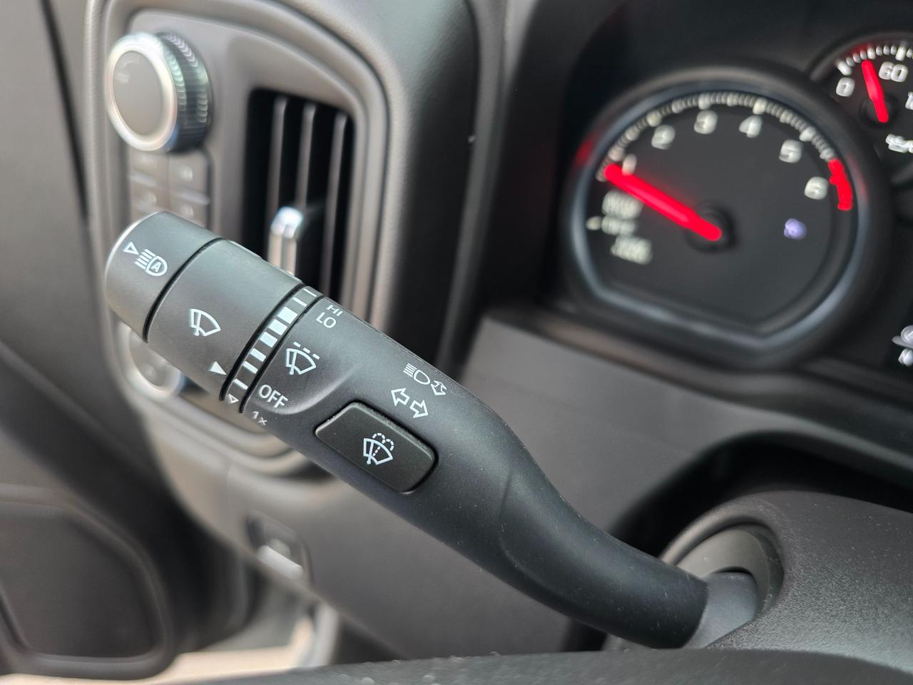 GMC Sierra 1500 4WD Reg Cab 126" Pro 2024