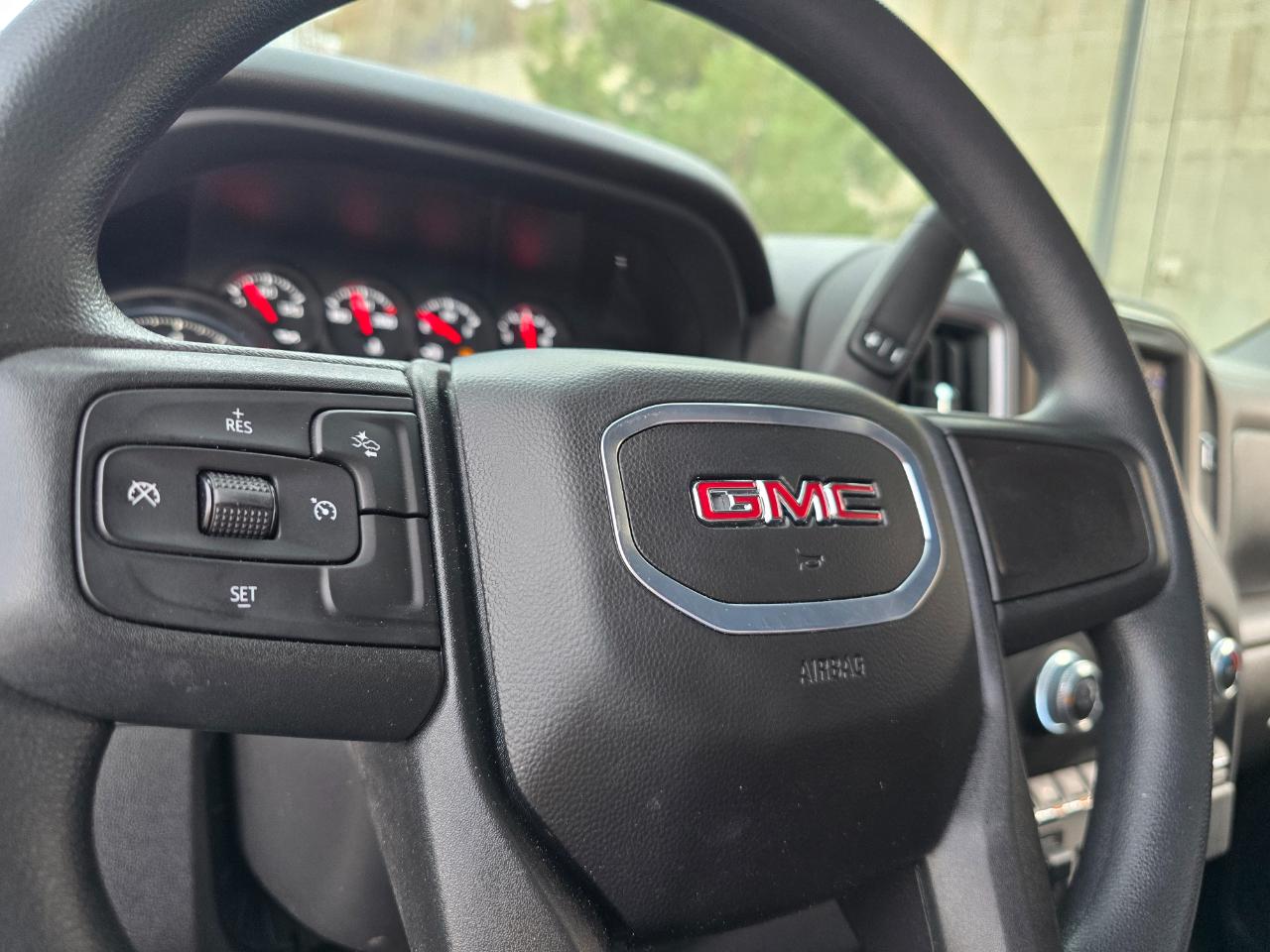 GMC Sierra 1500 4WD Reg Cab 126" Pro 2024