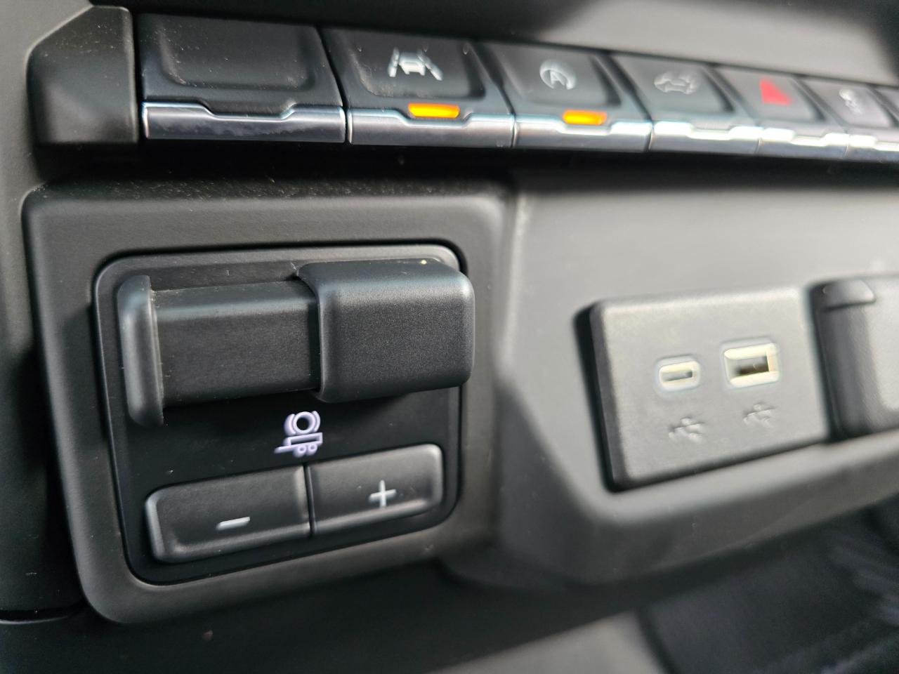 GMC Sierra 1500 4WD Reg Cab 126" Pro 2024