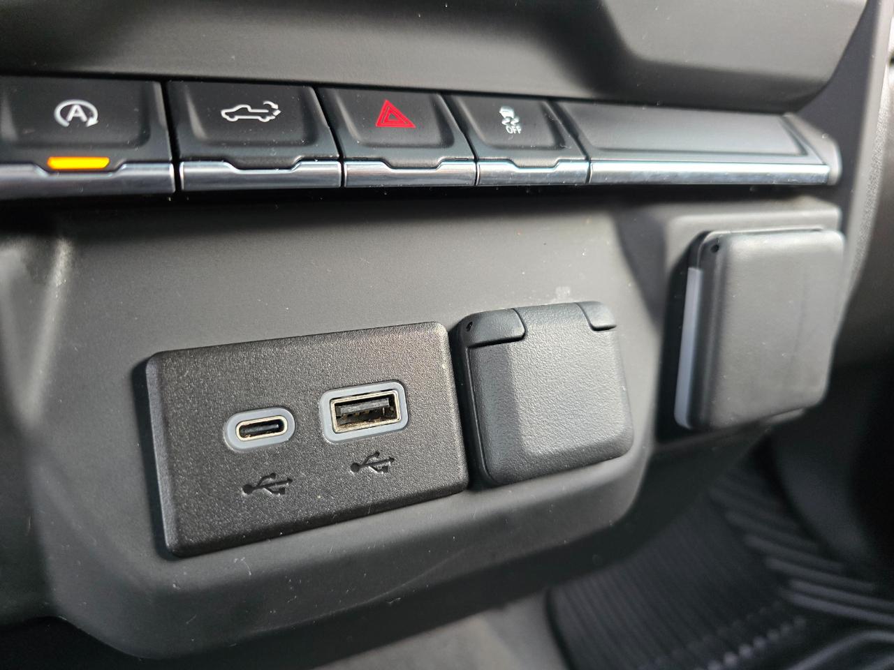 GMC Sierra 1500 4WD Reg Cab 126" Pro 2024