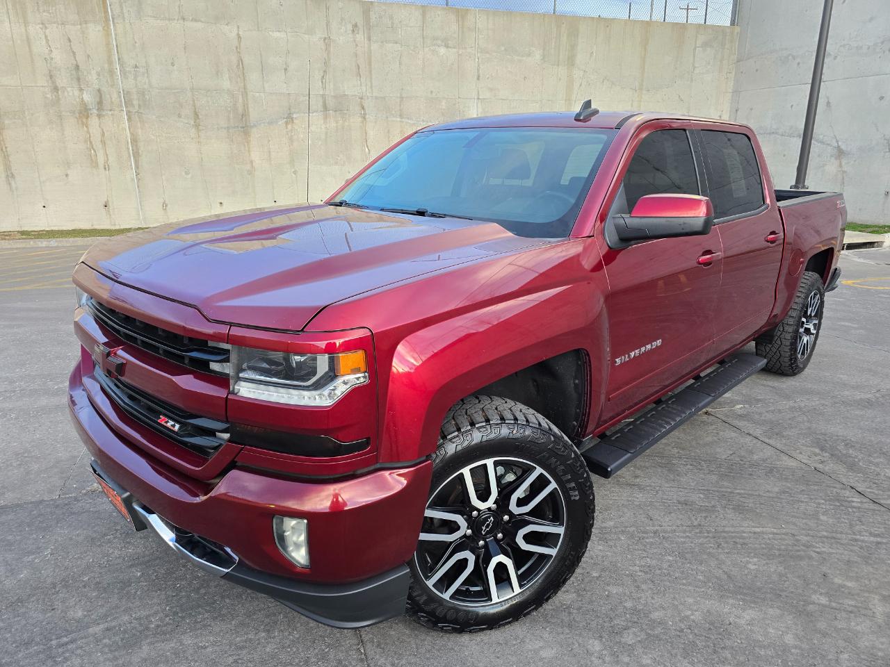 Chevrolet Silverado 1500 4WD Crew Cab 143.5" LT w/2LT 2016