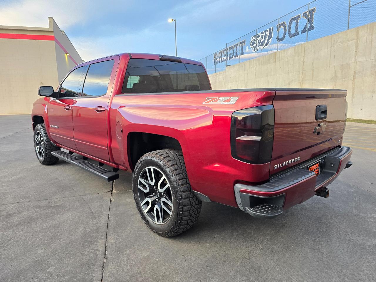 Chevrolet Silverado 1500 4WD Crew Cab 143.5" LT w/2LT 2016