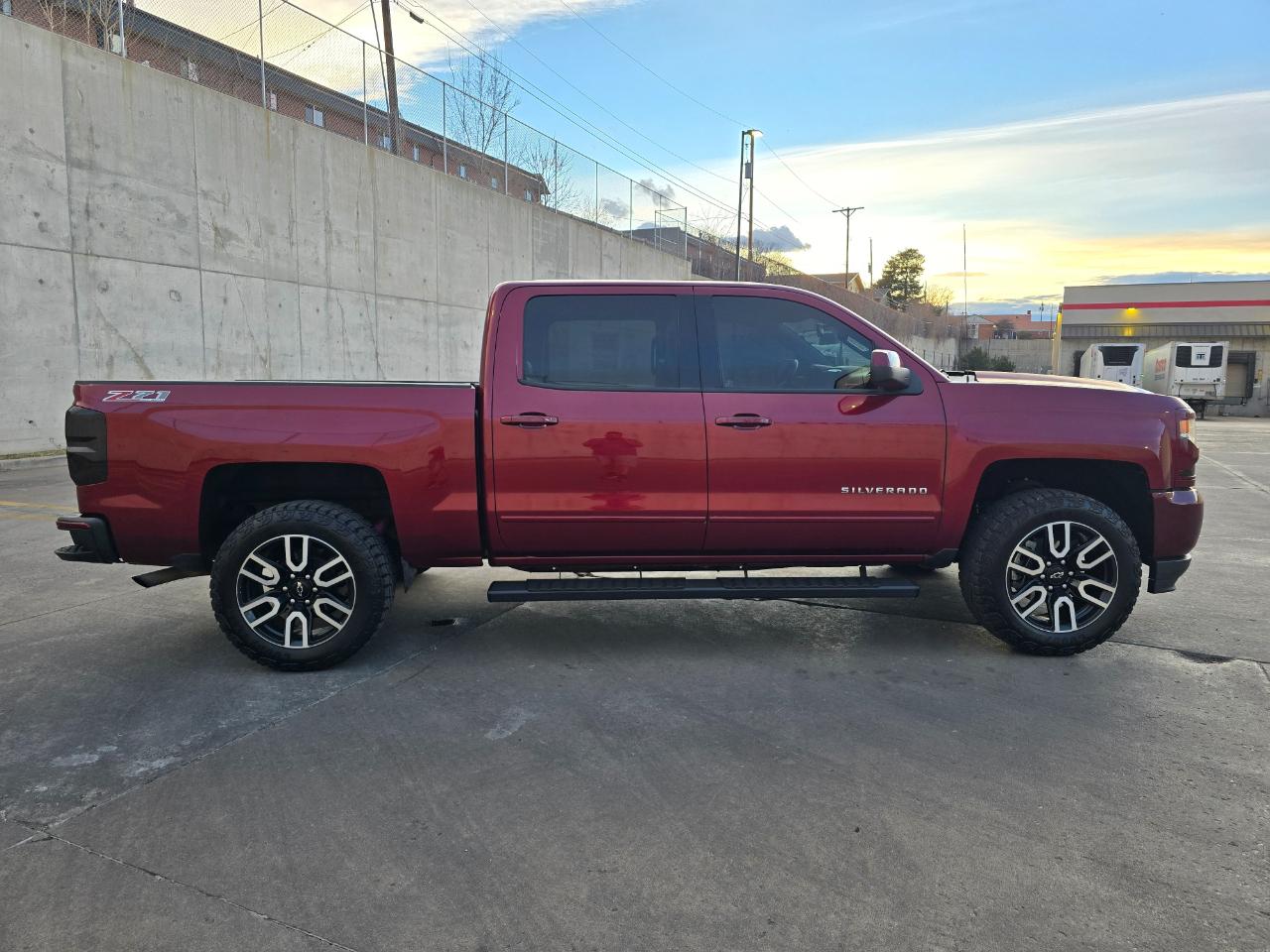 Chevrolet Silverado 1500 4WD Crew Cab 143.5" LT w/2LT 2016