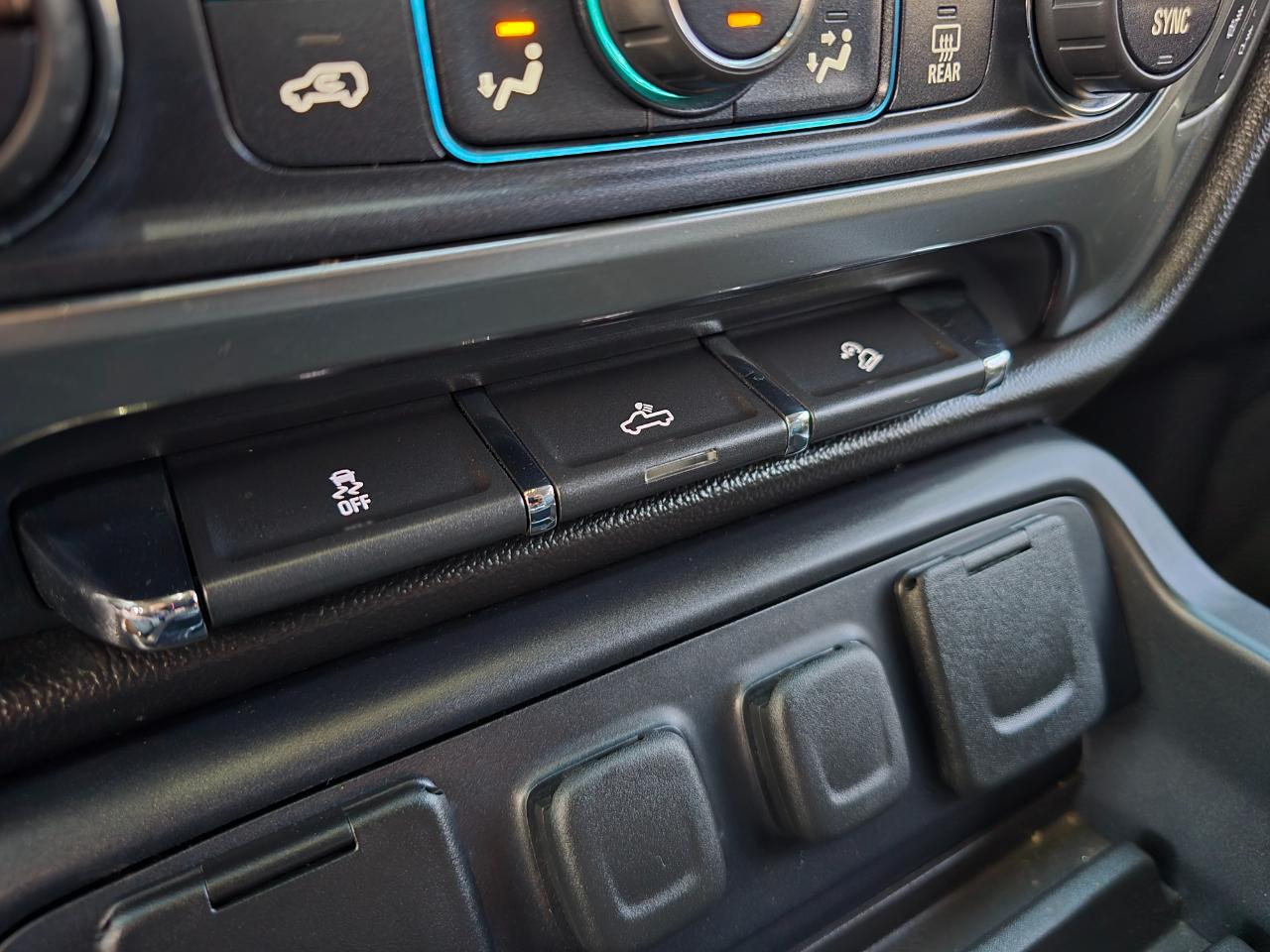 Chevrolet Silverado 1500 4WD Crew Cab 143.5" LT w/2LT 2016