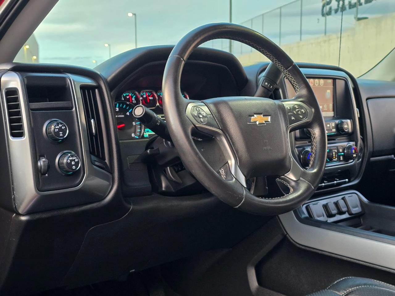 Chevrolet Silverado 1500 4WD Crew Cab 143.5" LT w/2LT 2016