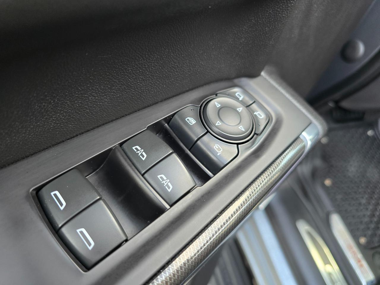 GMC Sierra 1500 4WD Crew Cab 147" AT4 2021