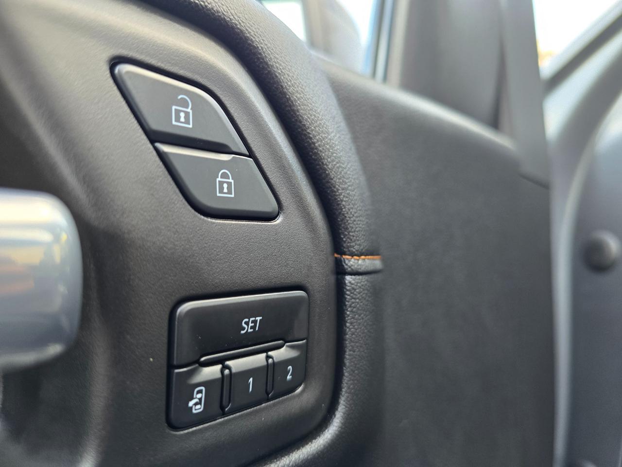 GMC Sierra 1500 4WD Crew Cab 147" AT4 2021