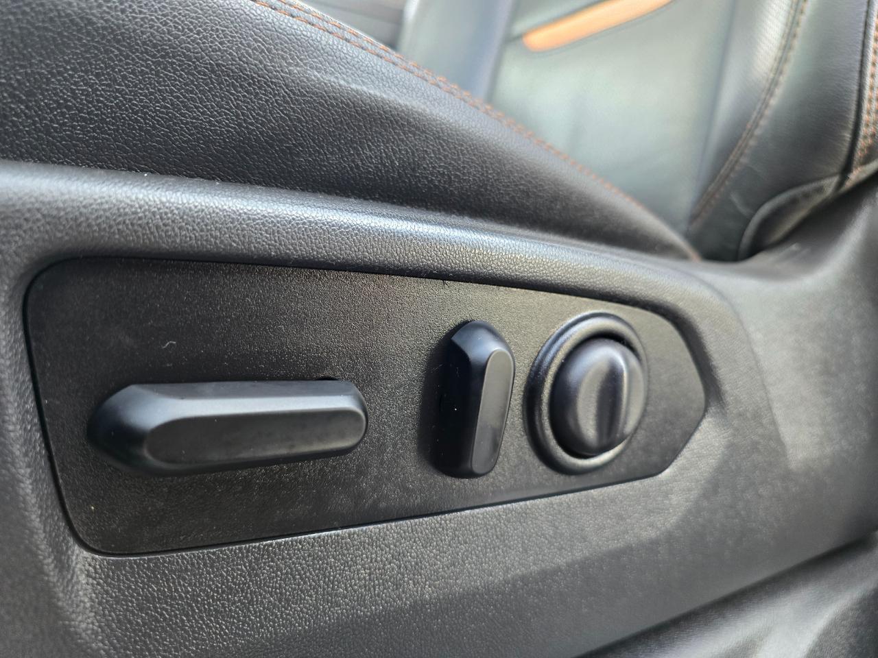 GMC Sierra 1500 4WD Crew Cab 147" AT4 2021