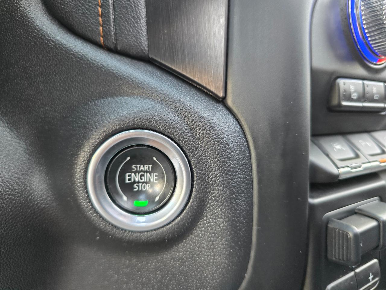 GMC Sierra 1500 4WD Crew Cab 147" AT4 2021