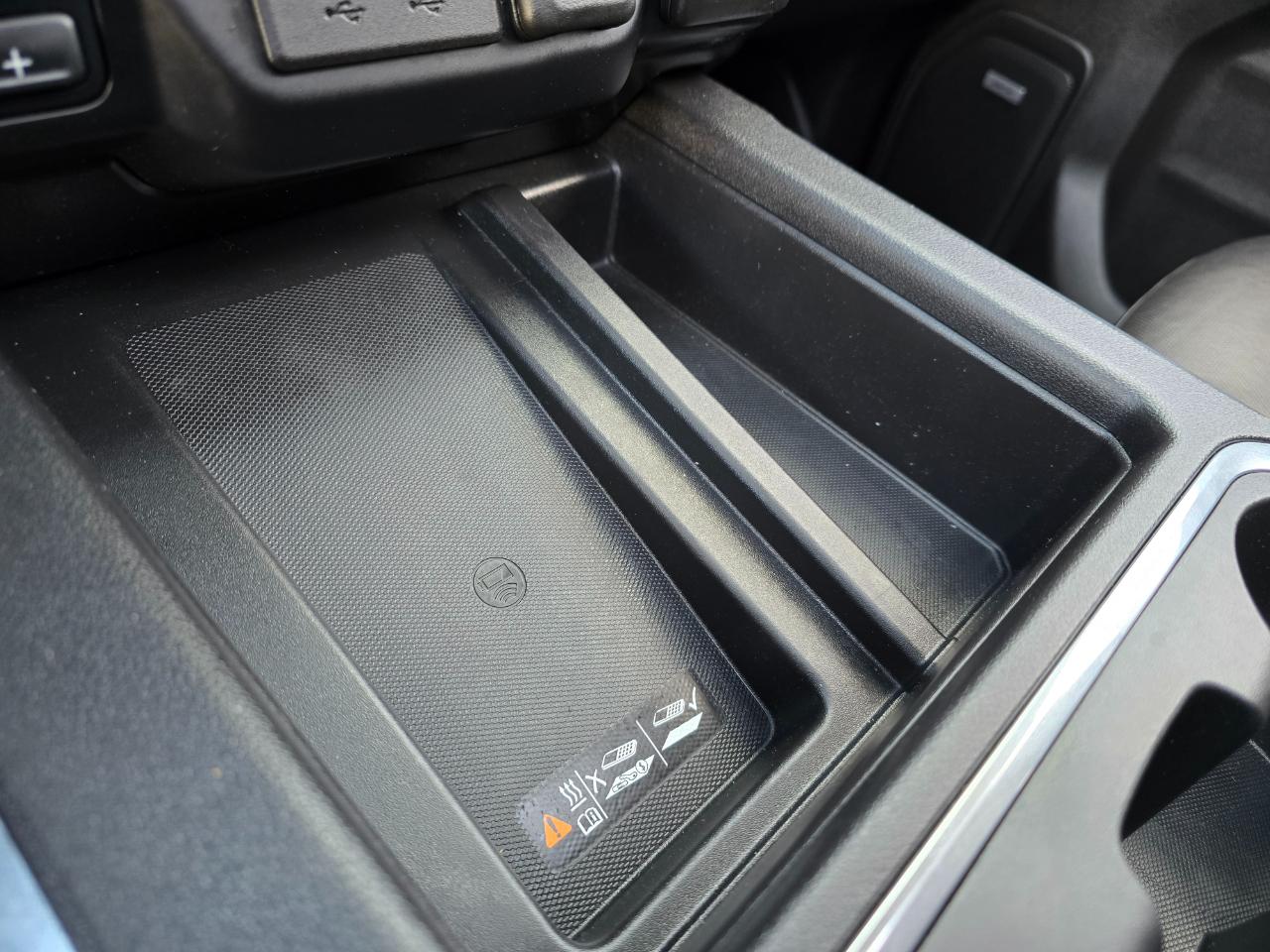 GMC Sierra 1500 4WD Crew Cab 147" AT4 2021