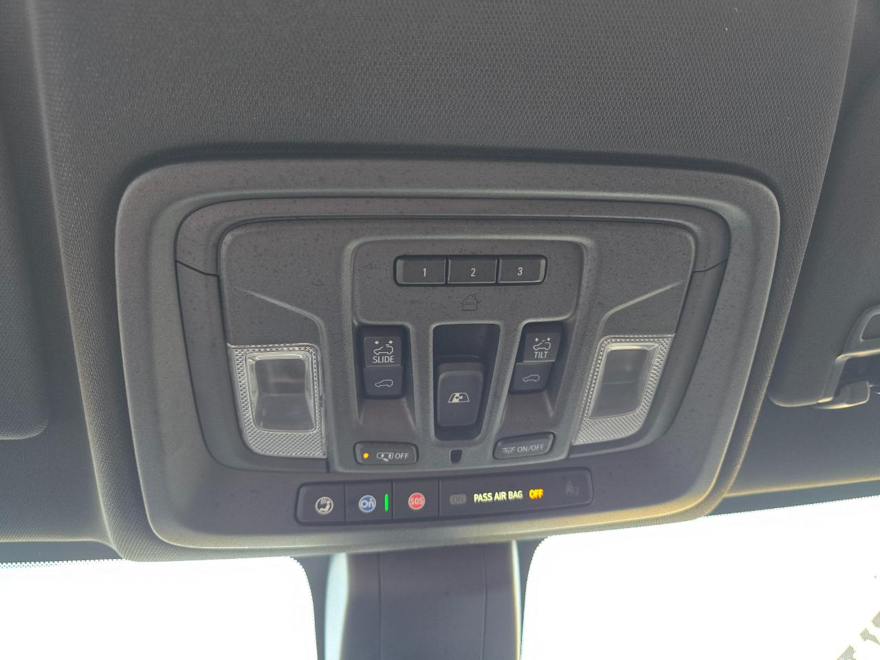 GMC Sierra 1500 4WD Crew Cab 147" AT4 2021