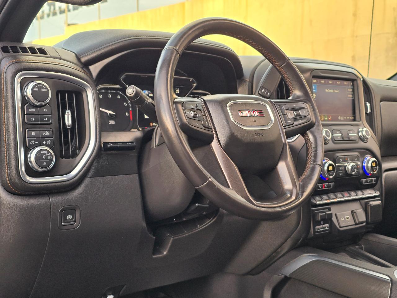 GMC Sierra 1500 4WD Crew Cab 147" AT4 2021