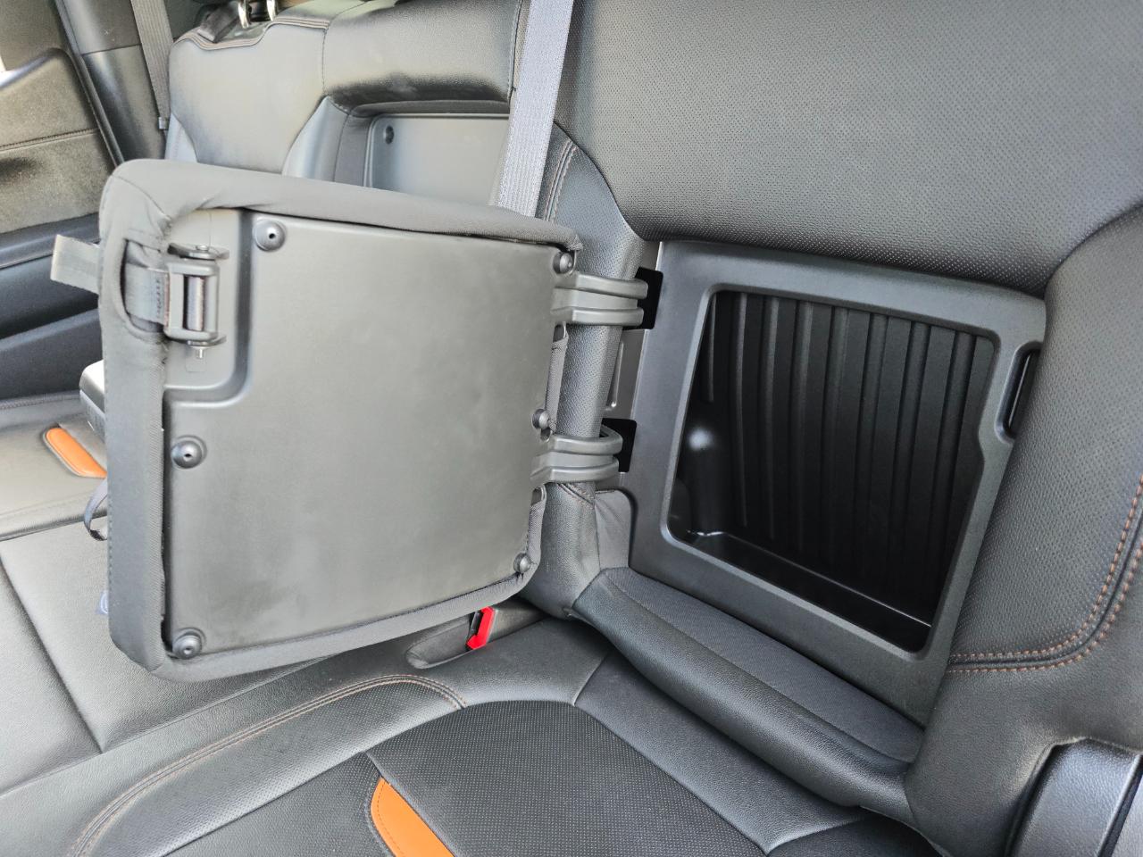 GMC Sierra 1500 4WD Crew Cab 147" AT4 2021