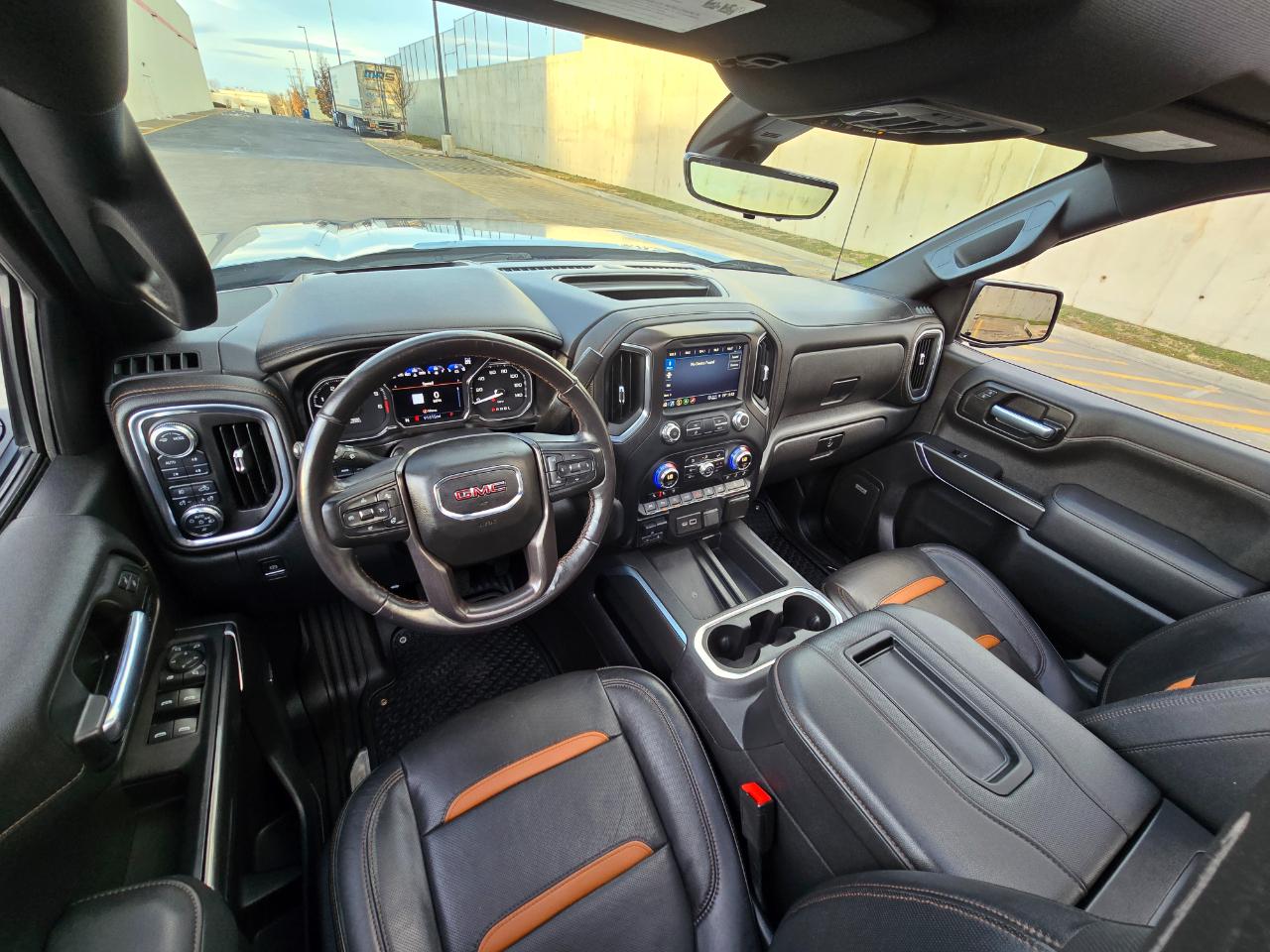 GMC Sierra 1500 4WD Crew Cab 147" AT4 2021