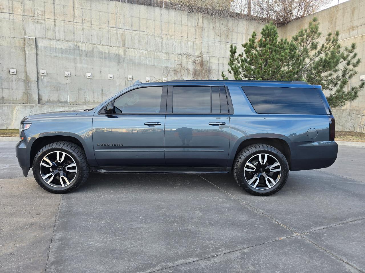 Chevrolet Suburban 4WD 4dr Premier 2020