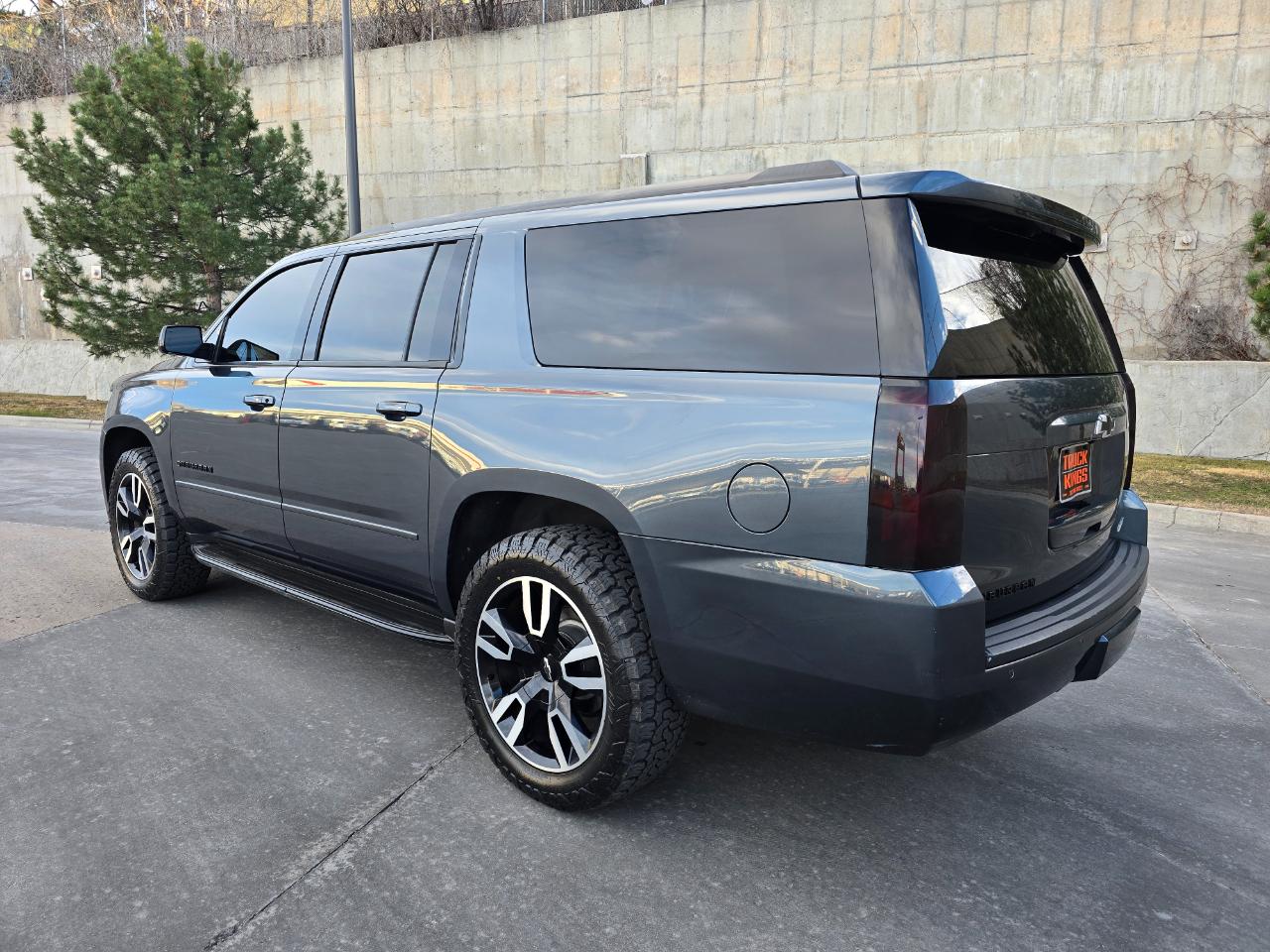 Chevrolet Suburban 4WD 4dr Premier 2020