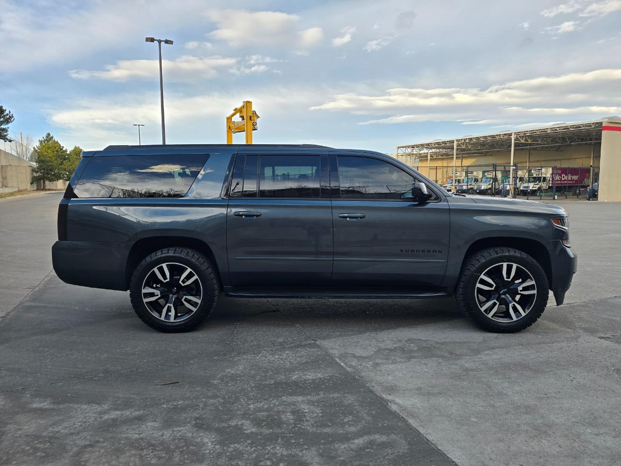 Chevrolet Suburban 4WD 4dr Premier 2020