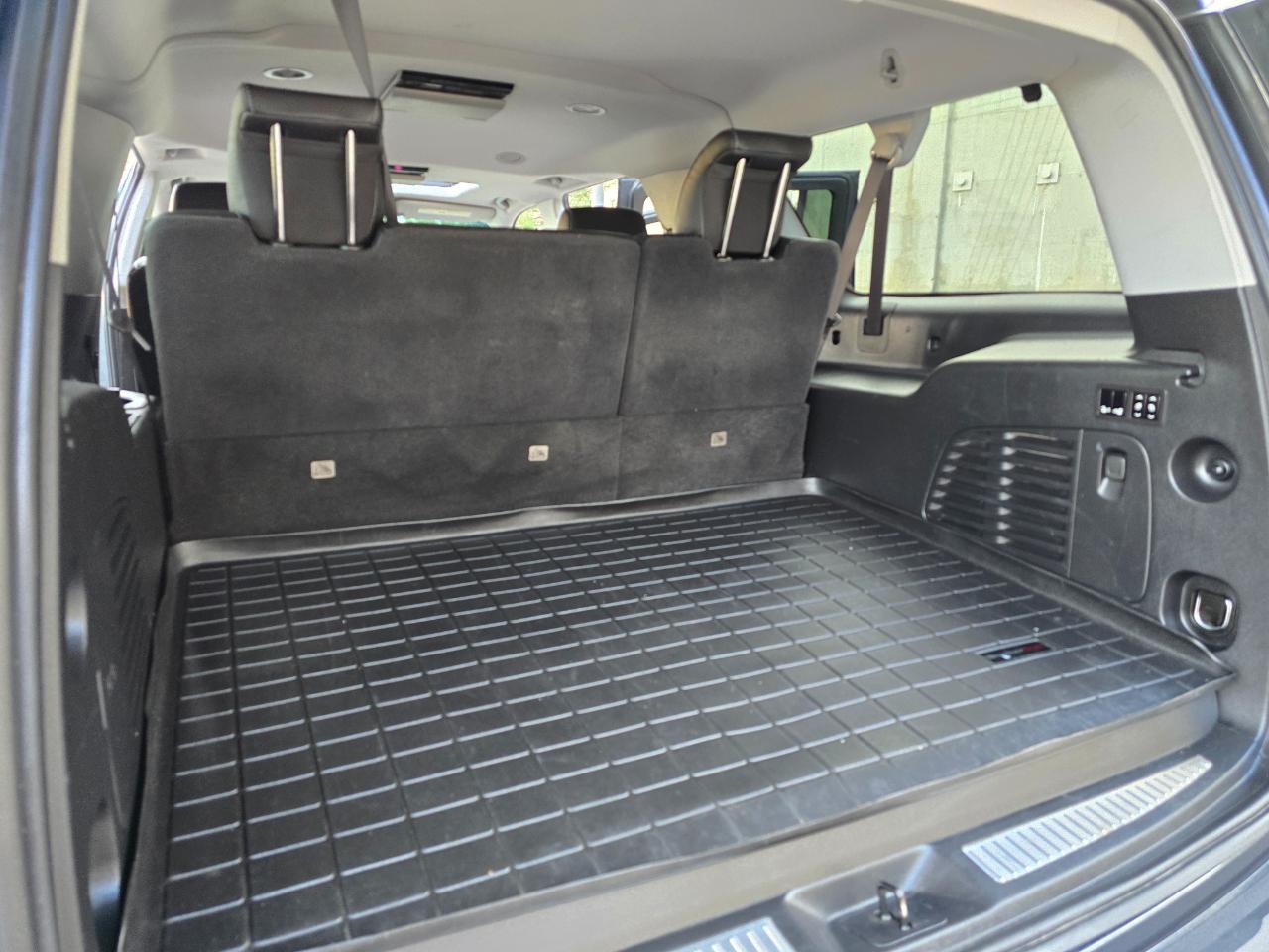 Chevrolet Suburban 4WD 4dr Premier 2020