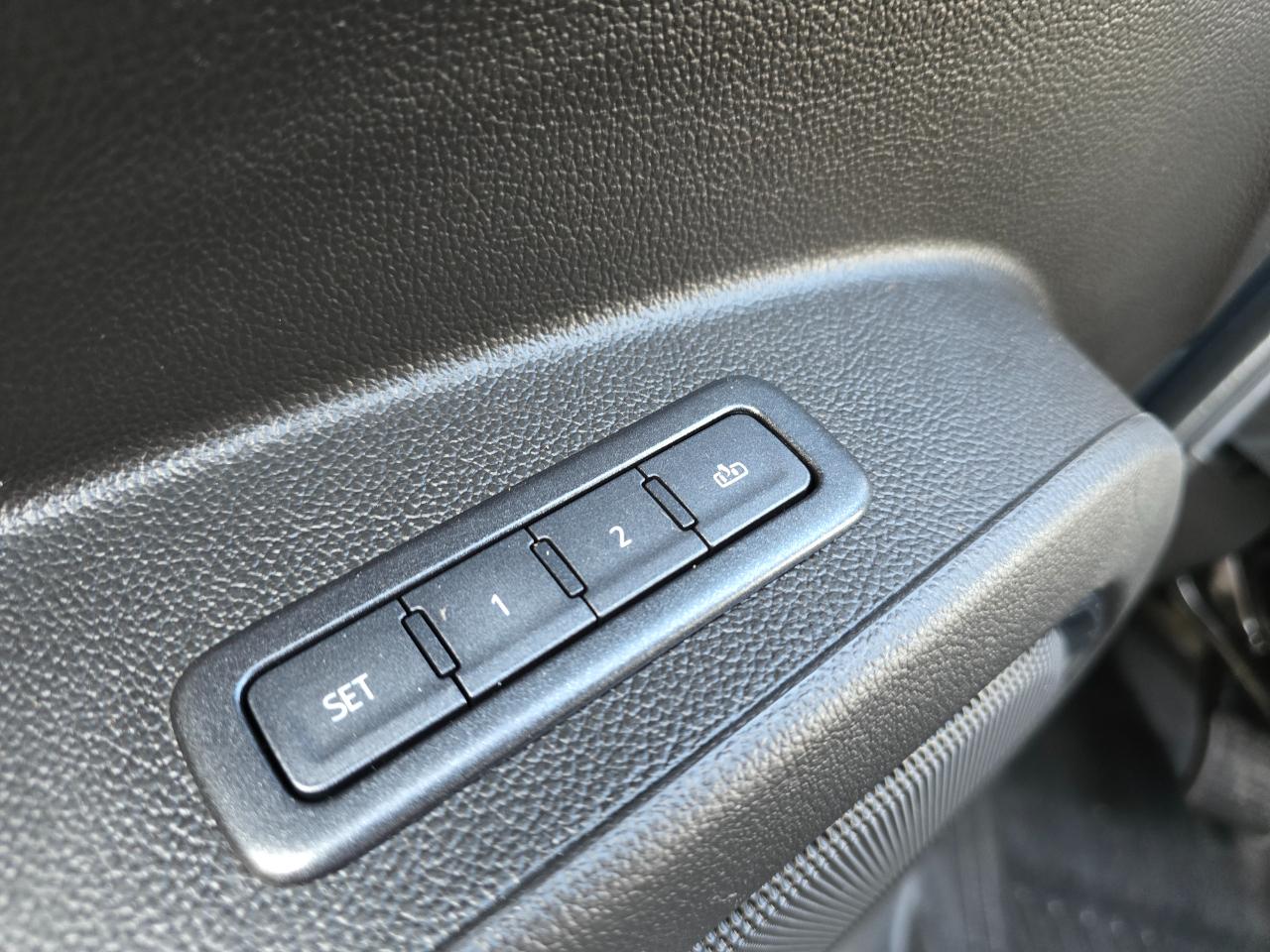 Chevrolet Suburban 4WD 4dr Premier 2020