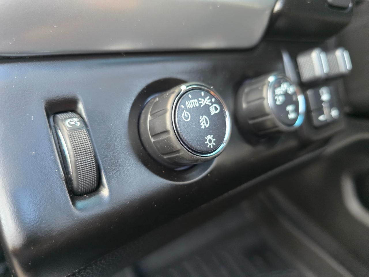 Chevrolet Suburban 4WD 4dr Premier 2020