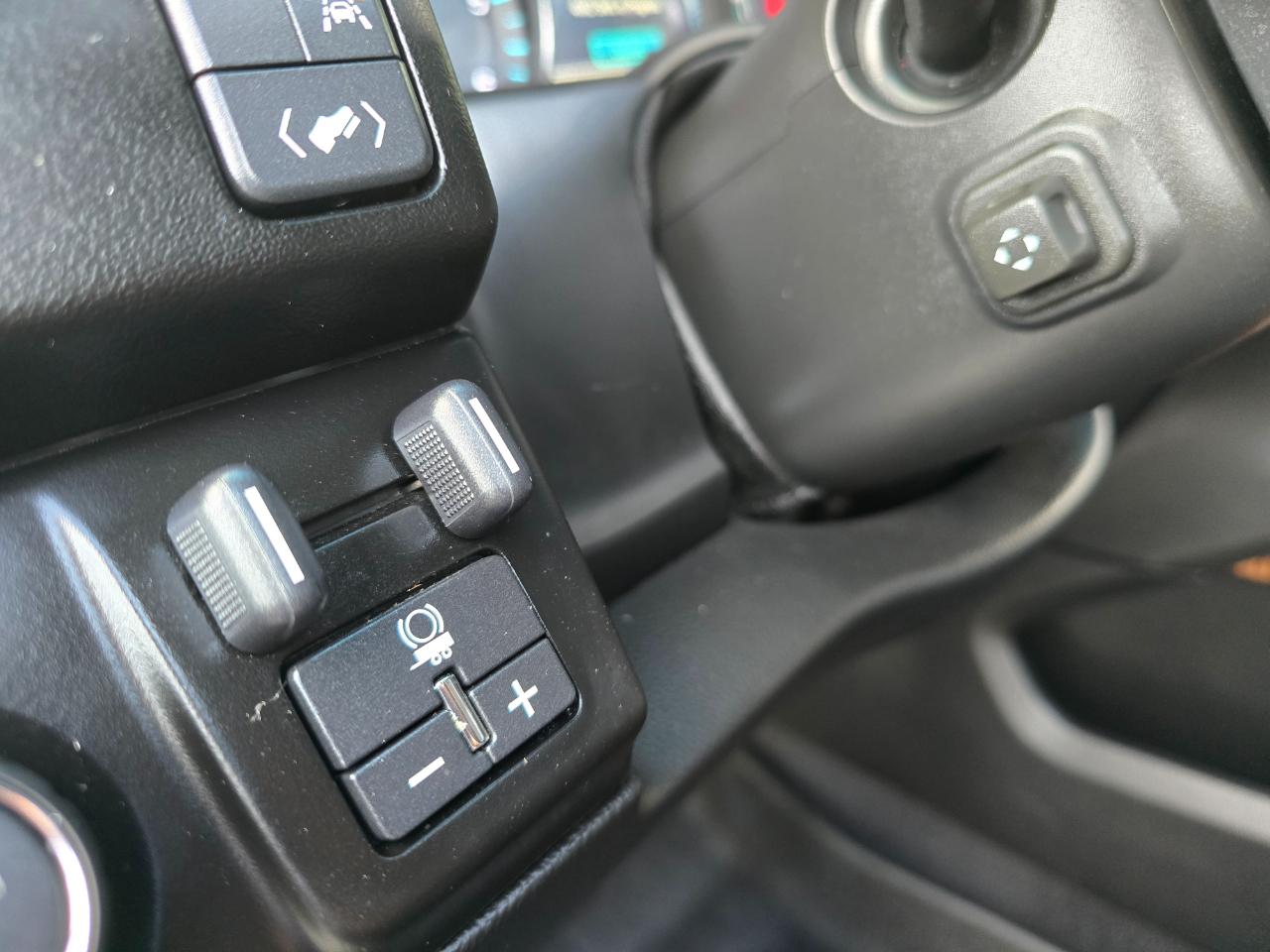 Chevrolet Suburban 4WD 4dr Premier 2020