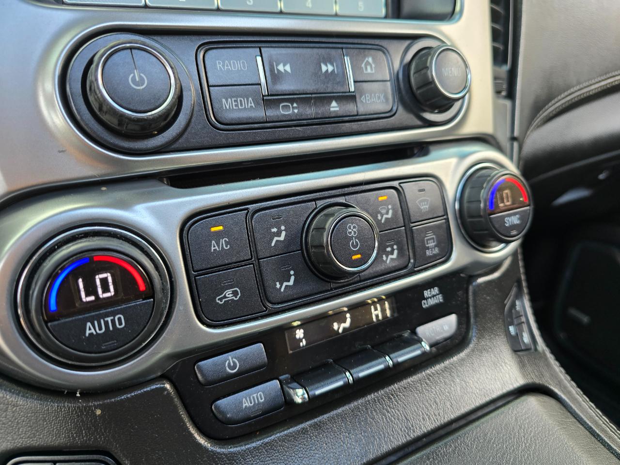 Chevrolet Suburban 4WD 4dr Premier 2020