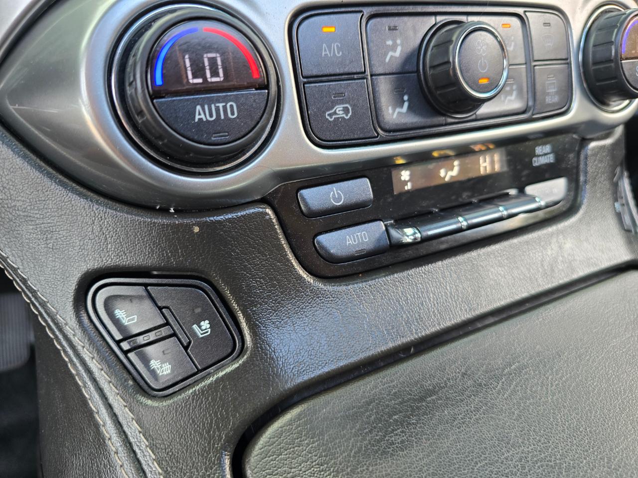 Chevrolet Suburban 4WD 4dr Premier 2020