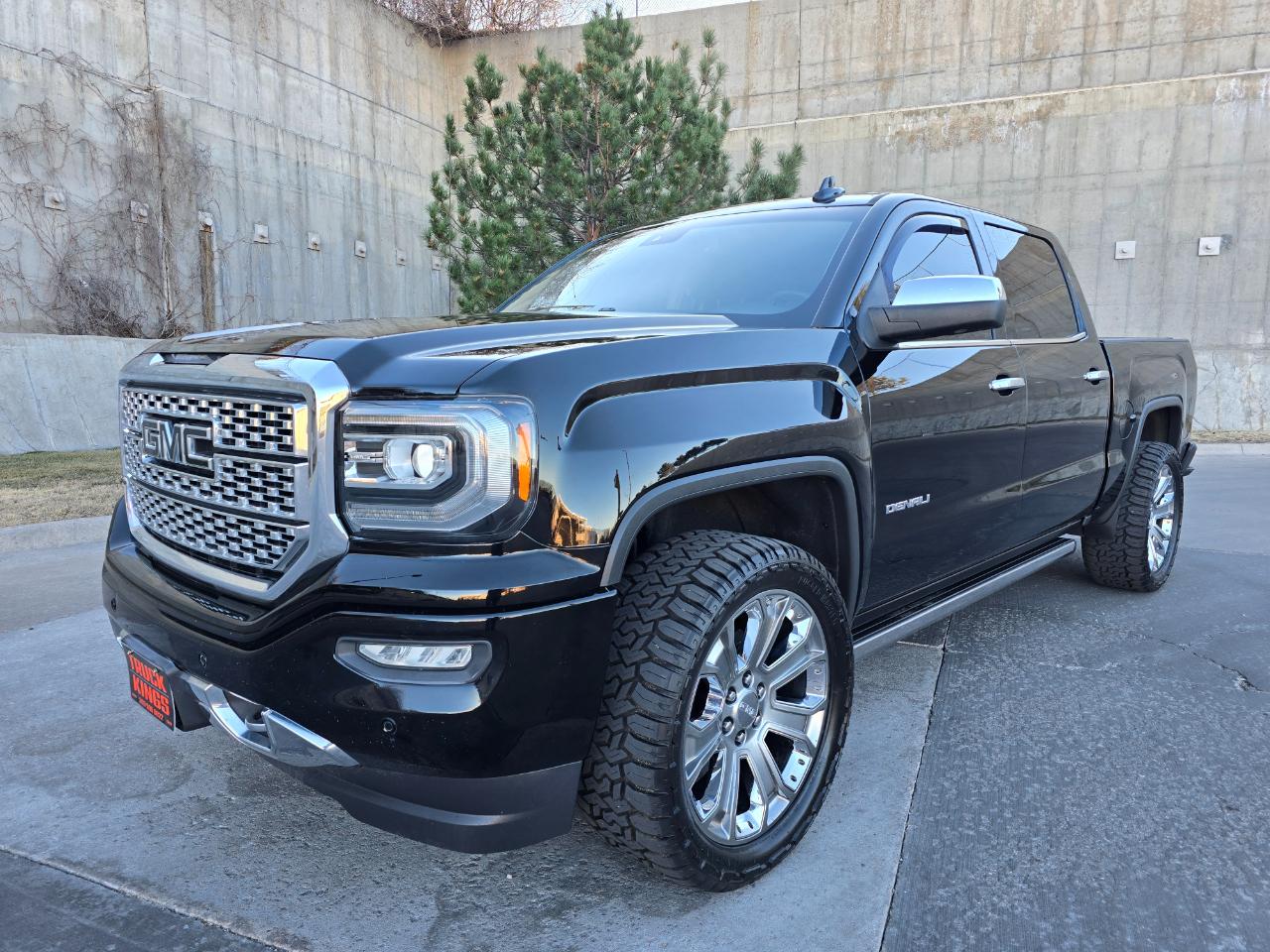 GMC Sierra 1500 4WD Crew Cab 143.5" Denali 2018
