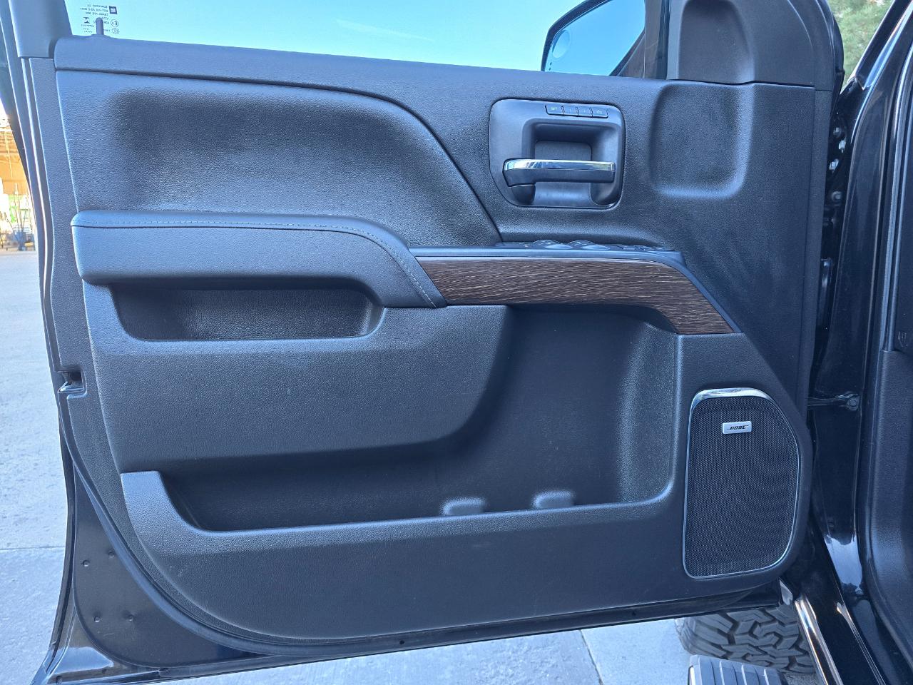 GMC Sierra 1500 4WD Crew Cab 143.5" Denali 2018