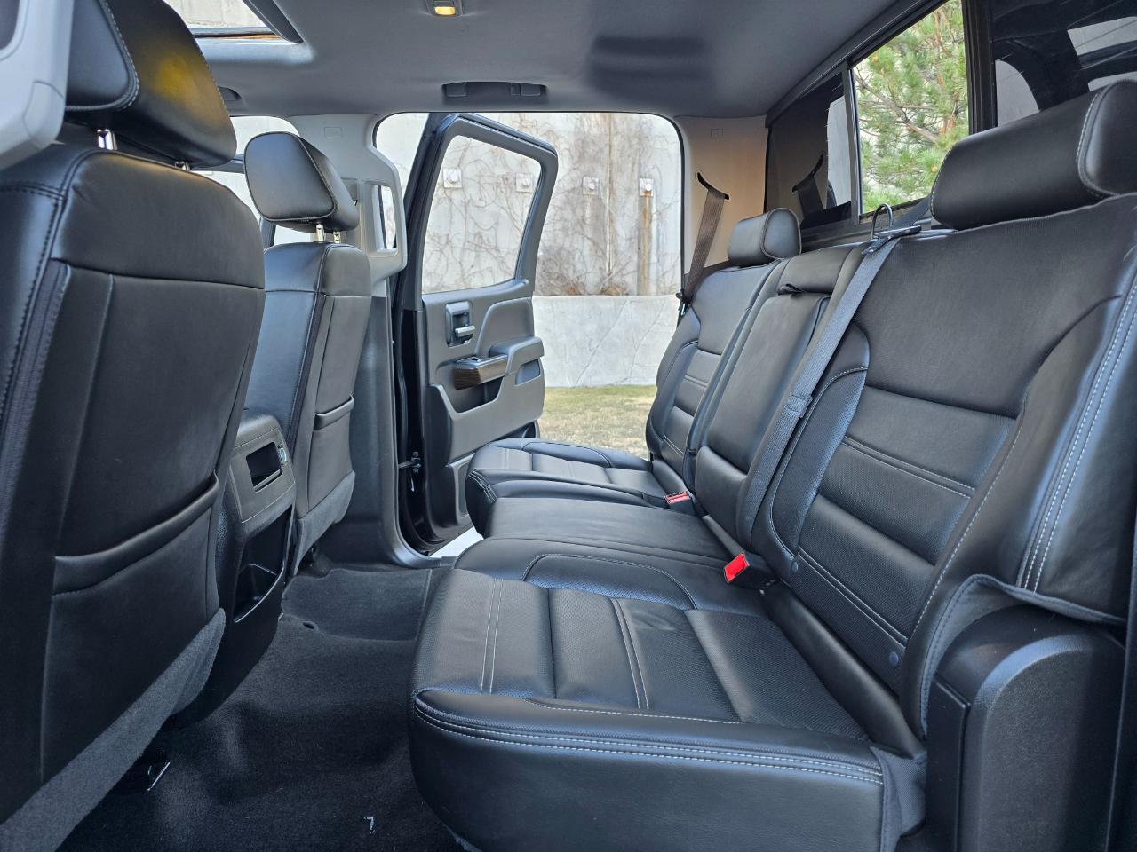 GMC Sierra 1500 4WD Crew Cab 143.5" Denali 2018