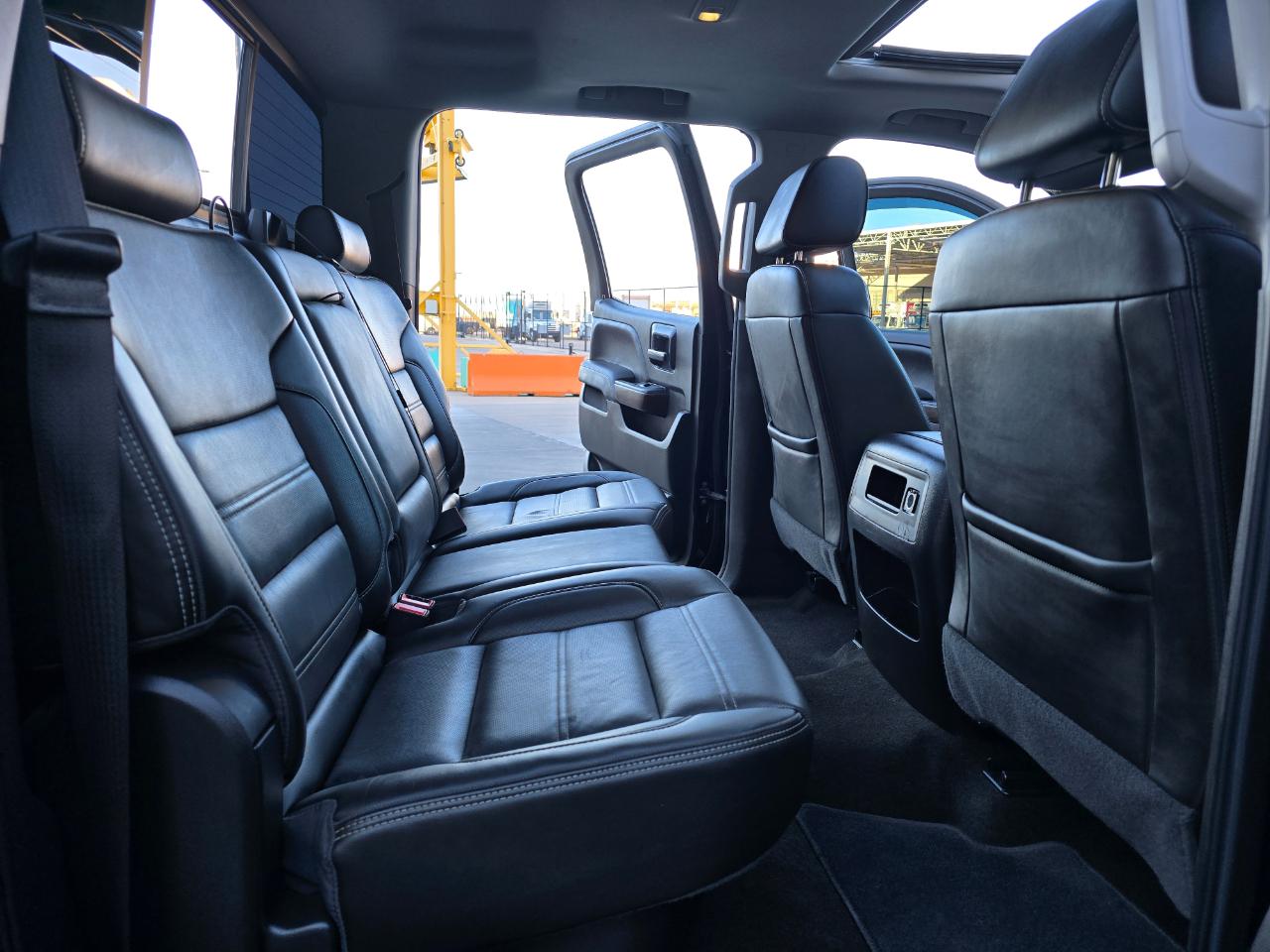 GMC Sierra 1500 4WD Crew Cab 143.5" Denali 2018