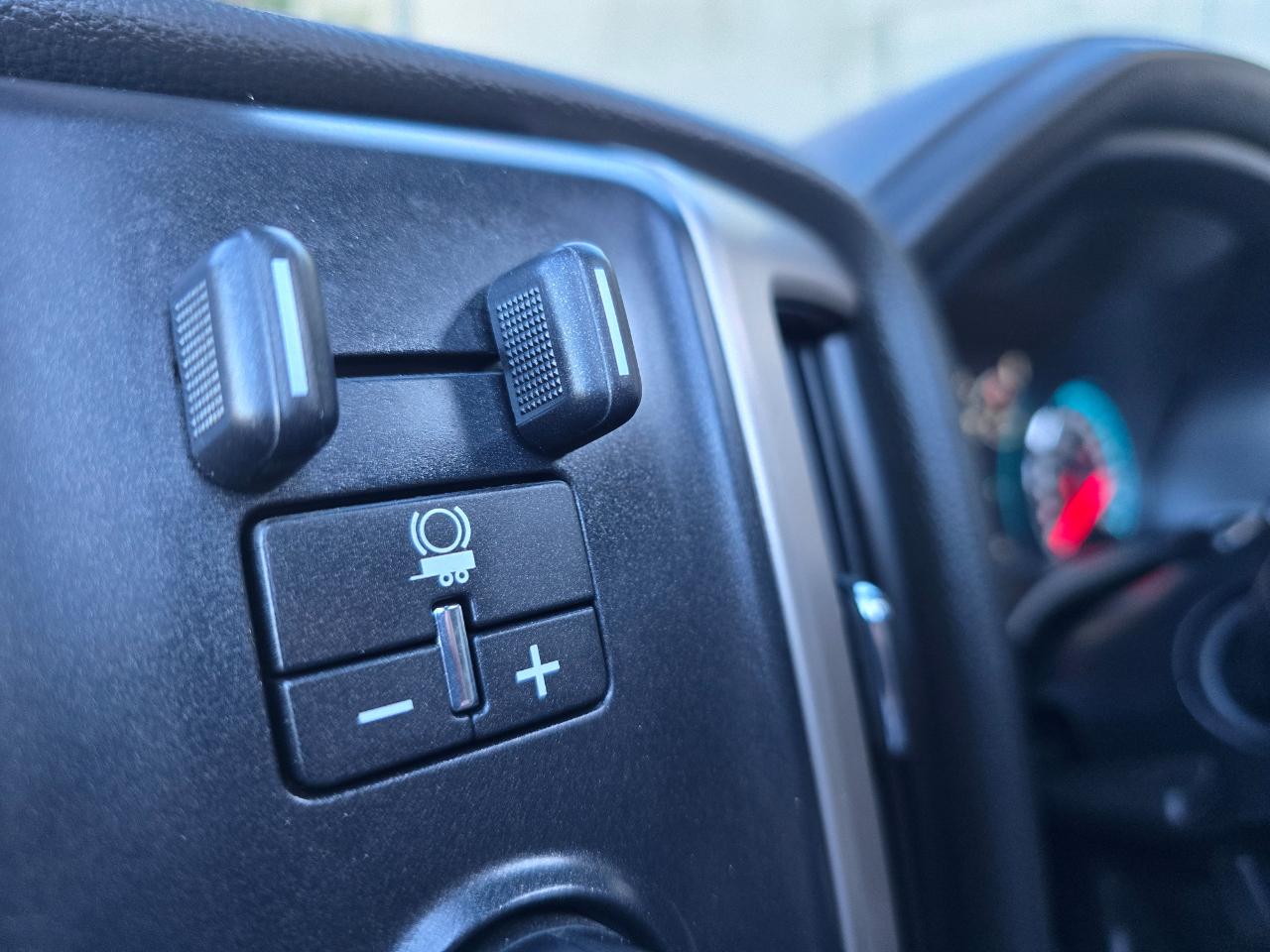 GMC Sierra 1500 4WD Crew Cab 143.5" Denali 2018