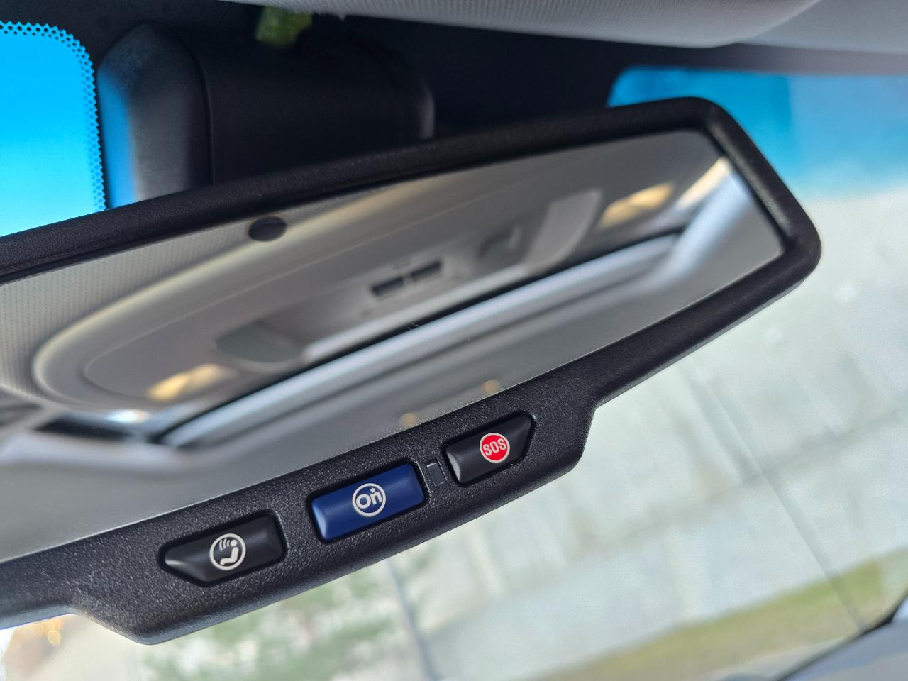 GMC Sierra 1500 4WD Crew Cab 143.5" Denali 2018