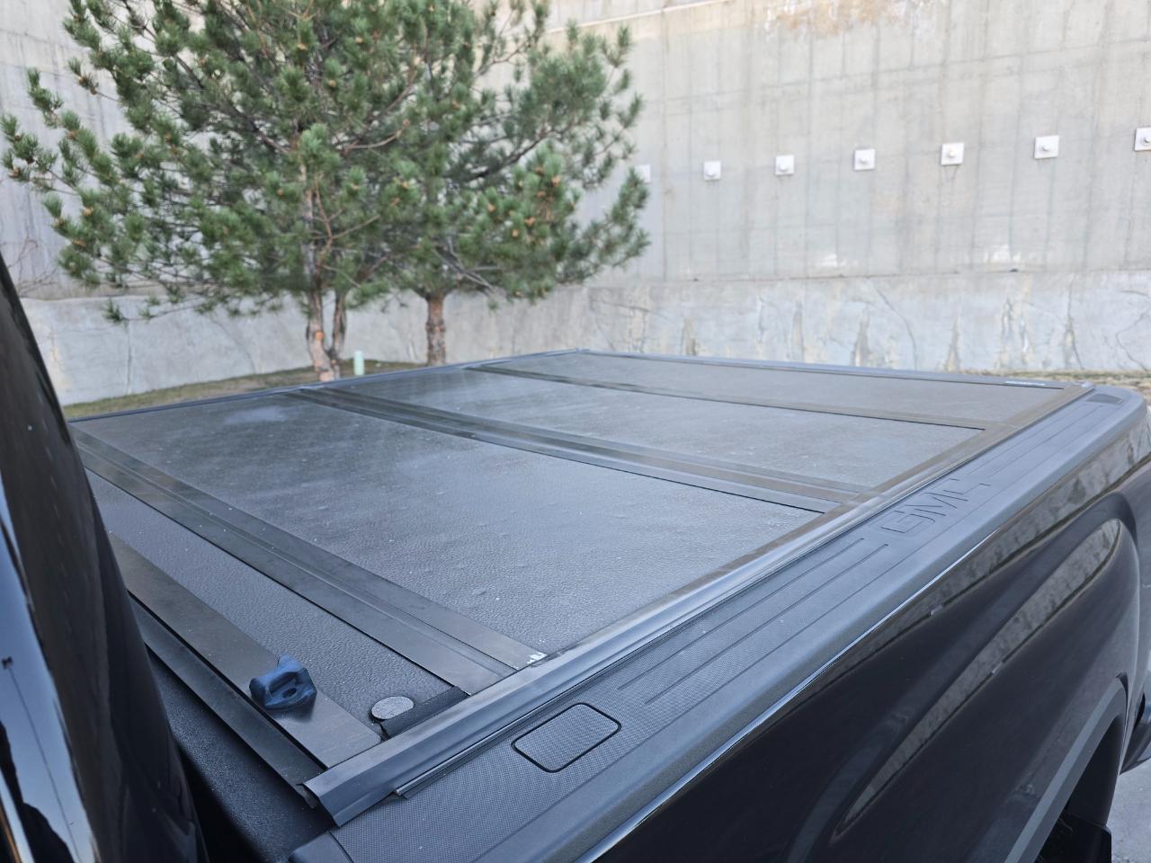 GMC Sierra 1500 4WD Crew Cab 143.5" Denali 2018