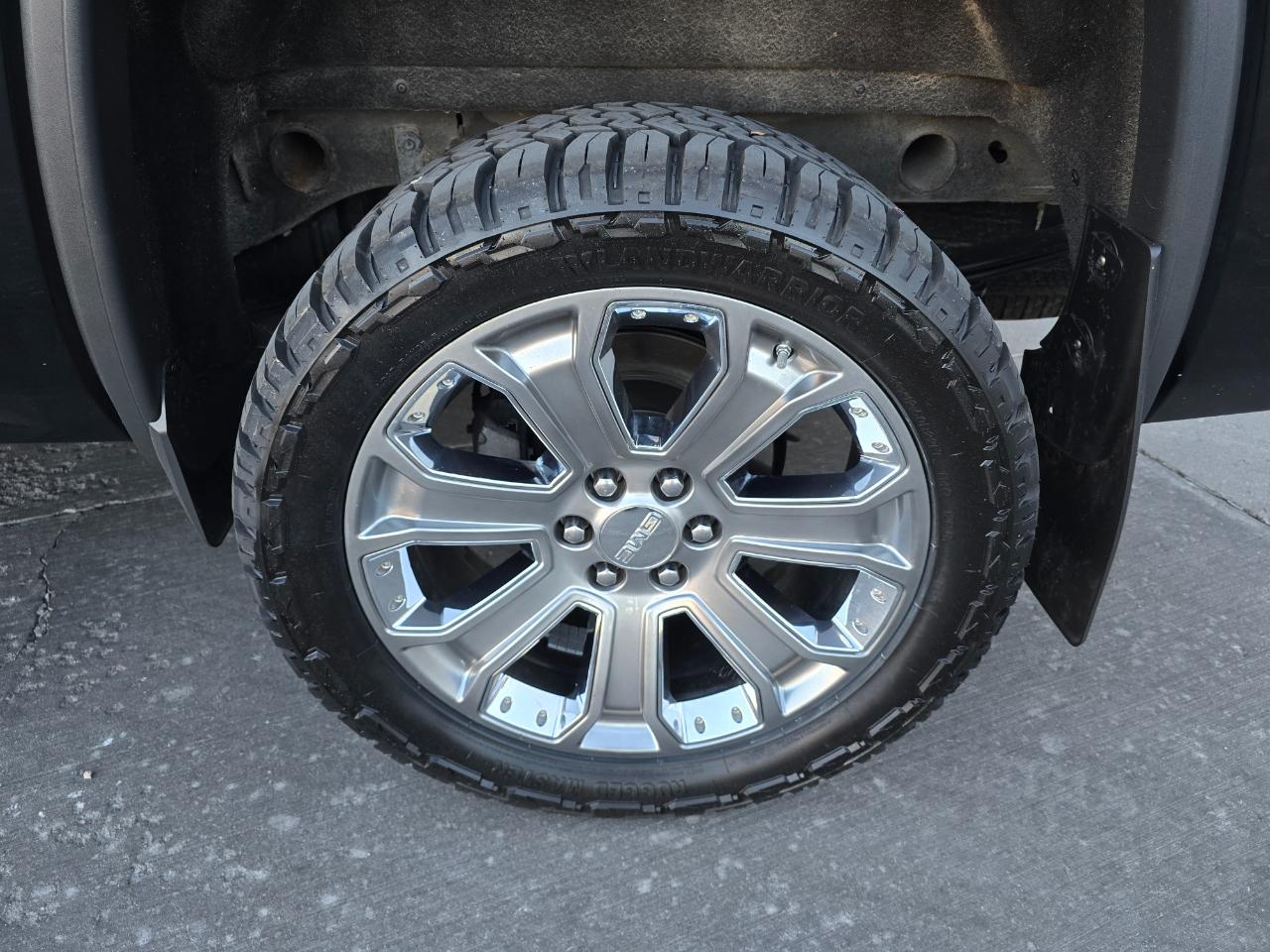 GMC Sierra 1500 4WD Crew Cab 143.5" Denali 2018