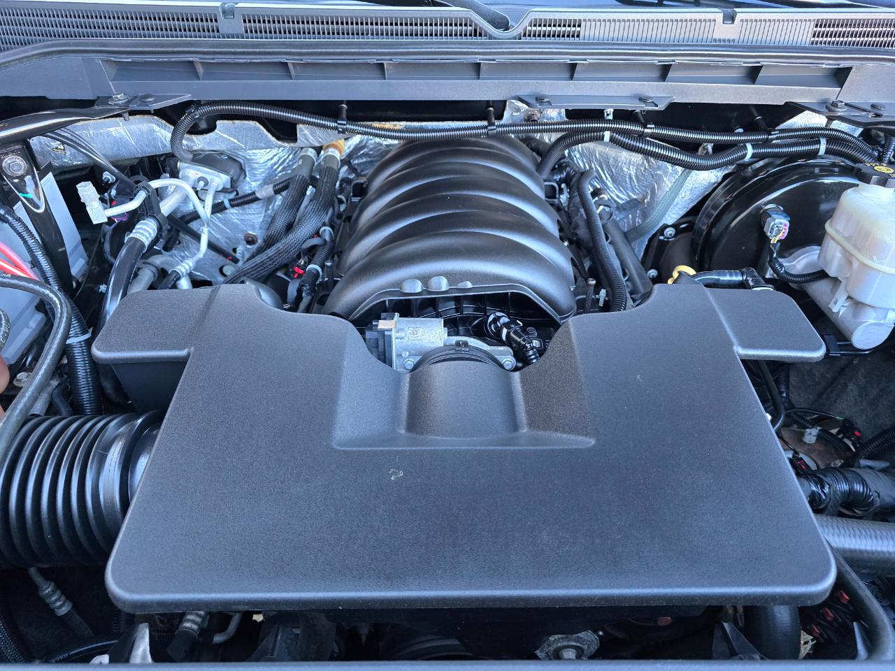 GMC Sierra 1500 4WD Crew Cab 143.5" Denali 2018