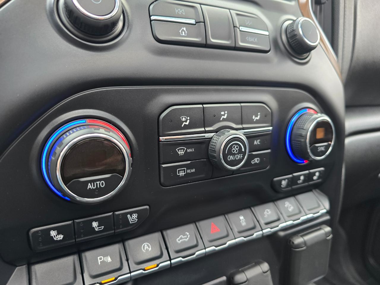 Chevrolet Silverado 1500 4WD Crew Cab 157" High Country 2019