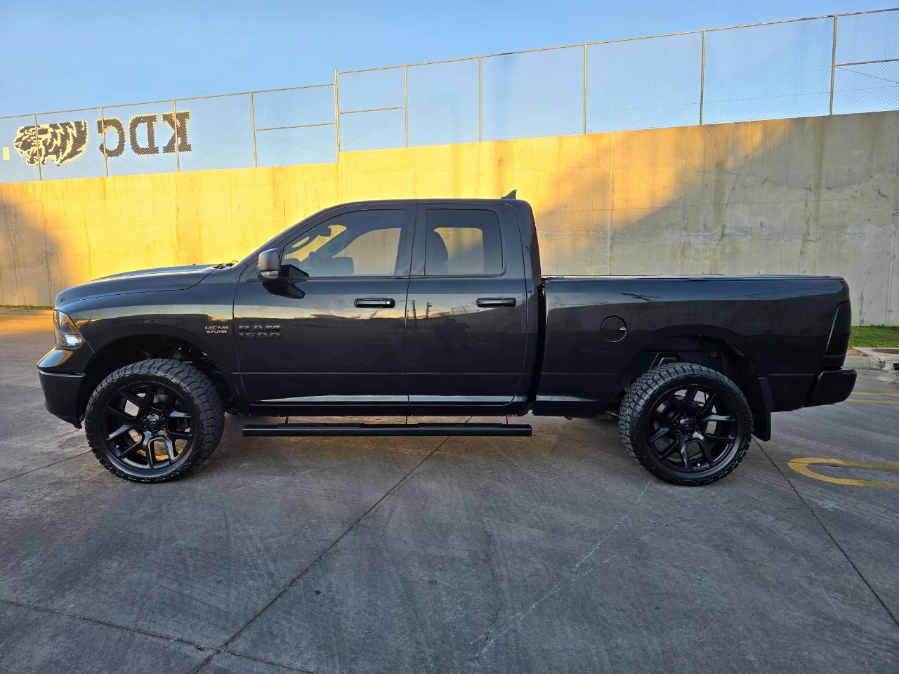 RAM 1500 Big Horn 4x4 Quad Cab 6'4" Box 2018