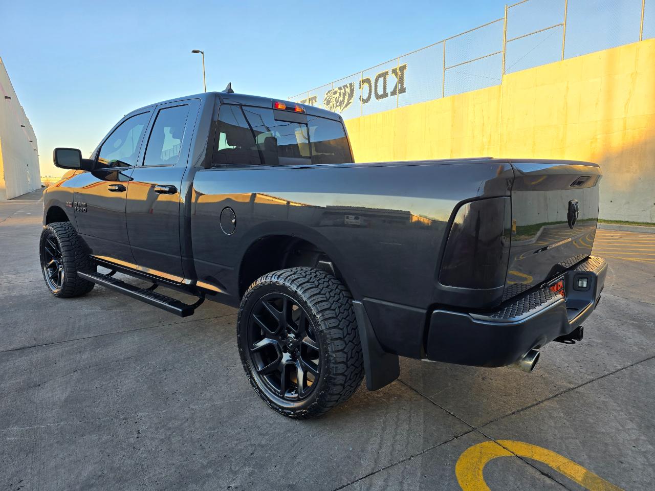 RAM 1500 Big Horn 4x4 Quad Cab 6'4" Box 2018