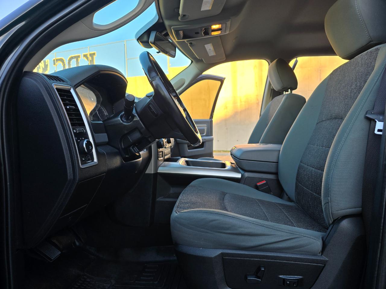 RAM 1500 Big Horn 4x4 Quad Cab 6'4" Box 2018