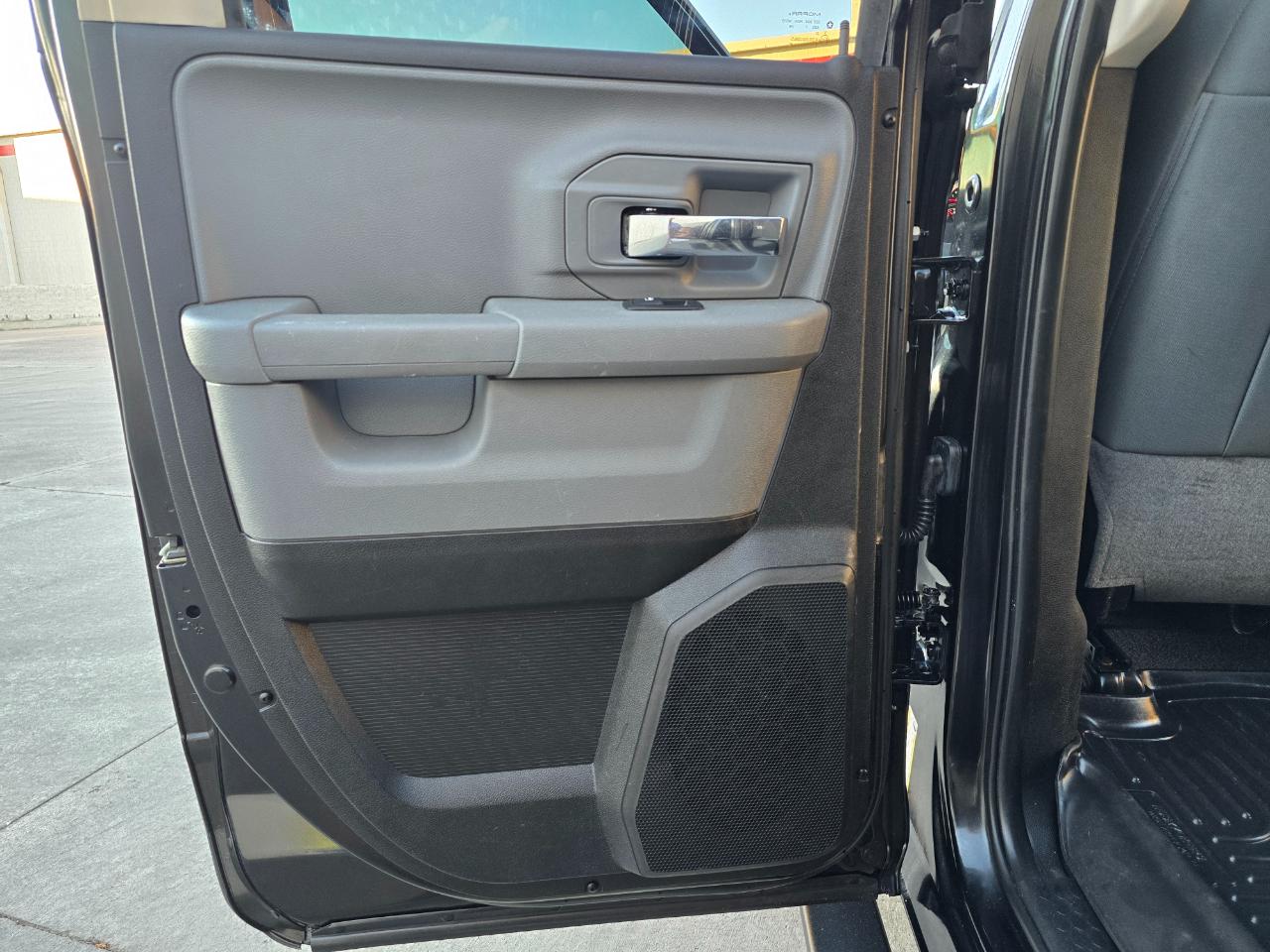 RAM 1500 Big Horn 4x4 Quad Cab 6'4" Box 2018