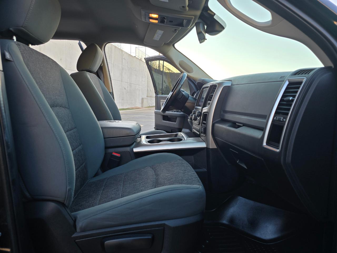 RAM 1500 Big Horn 4x4 Quad Cab 6'4" Box 2018