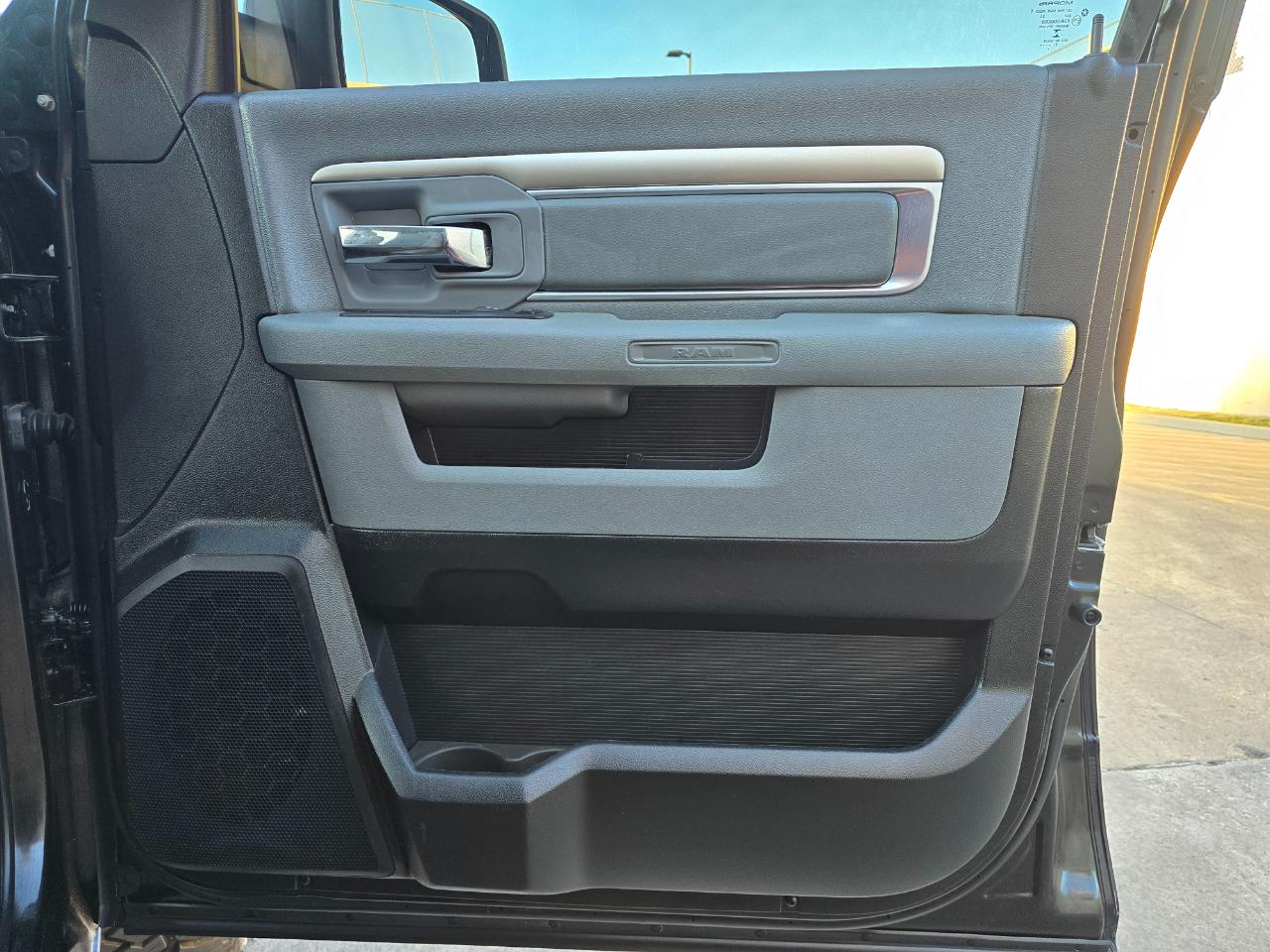 RAM 1500 Big Horn 4x4 Quad Cab 6'4" Box 2018