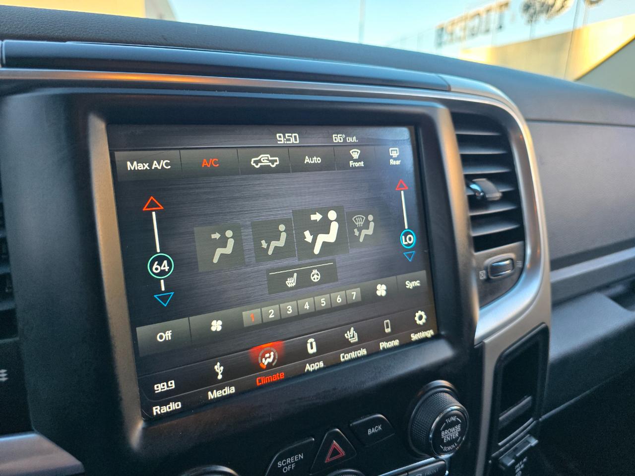 RAM 1500 Big Horn 4x4 Quad Cab 6'4" Box 2018