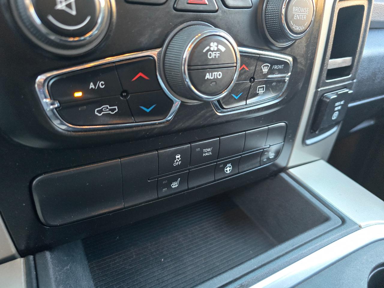 RAM 1500 Big Horn 4x4 Quad Cab 6'4" Box 2018