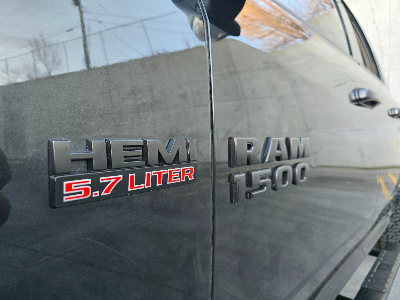 RAM 1500 Big Horn 4x4 Quad Cab 6'4" Box 2018