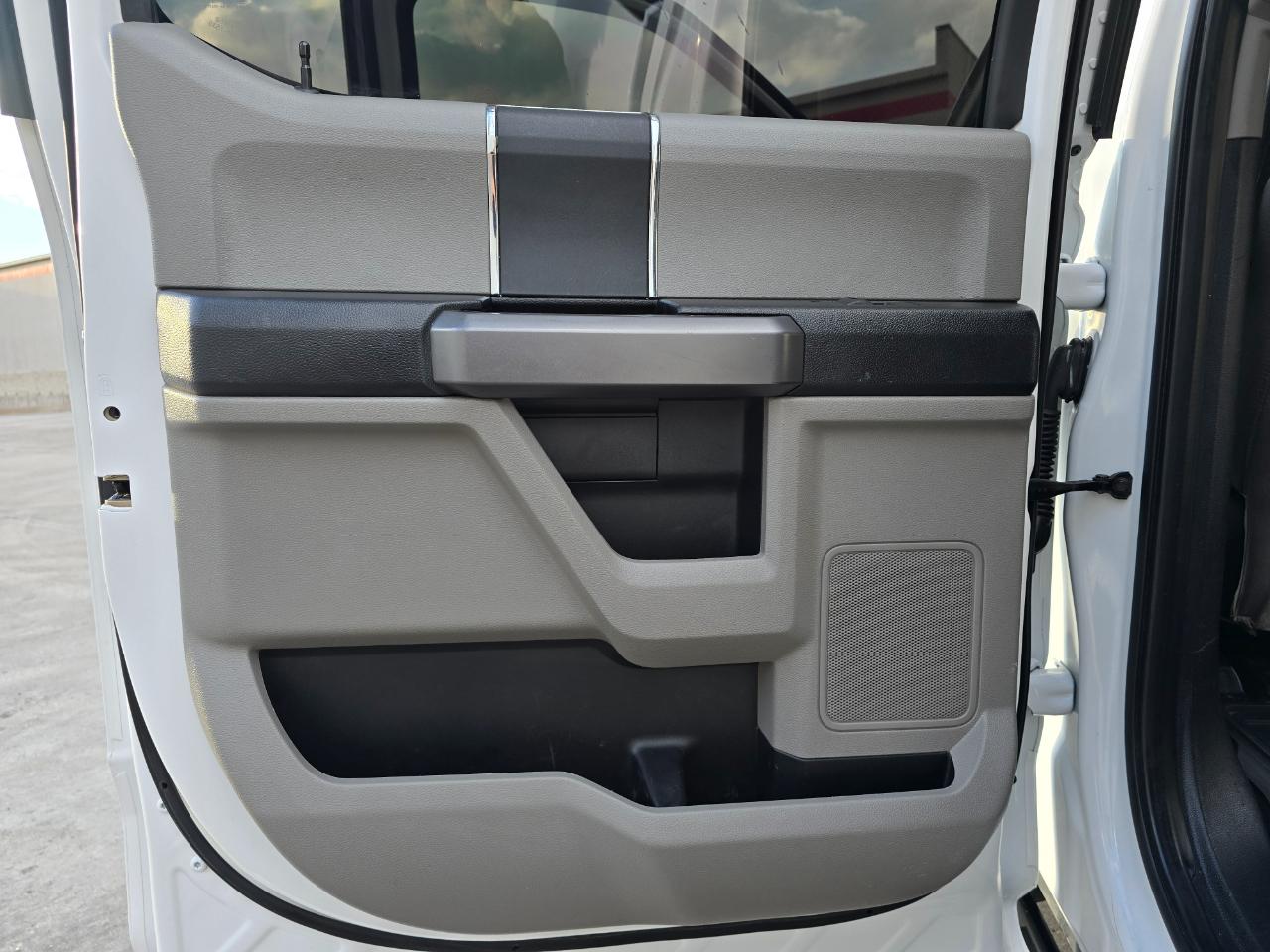 Ford Super Duty F-250 SRW XLT 4WD Crew Cab 6.75' Box 2020