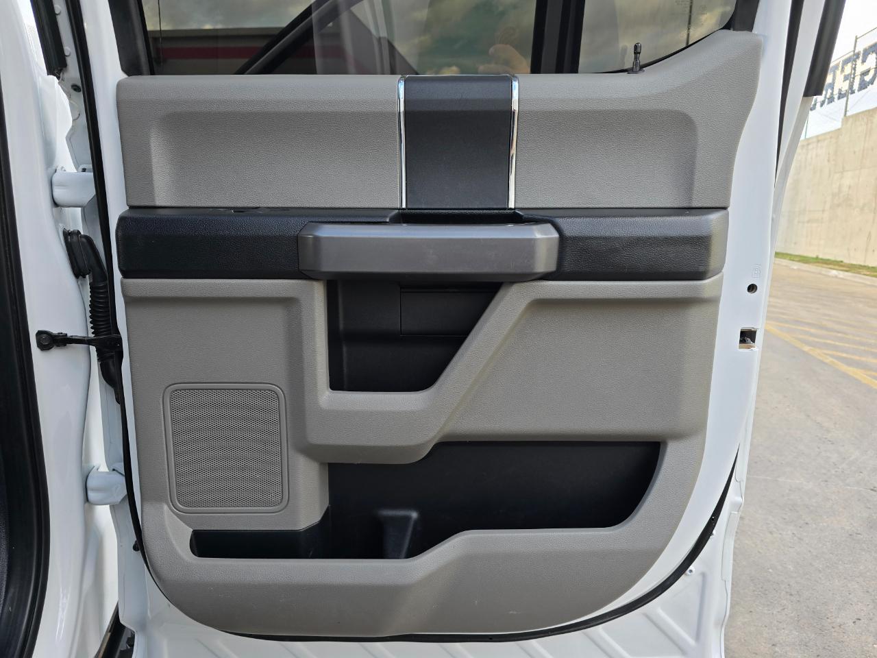 Ford Super Duty F-250 SRW XLT 4WD Crew Cab 6.75' Box 2020